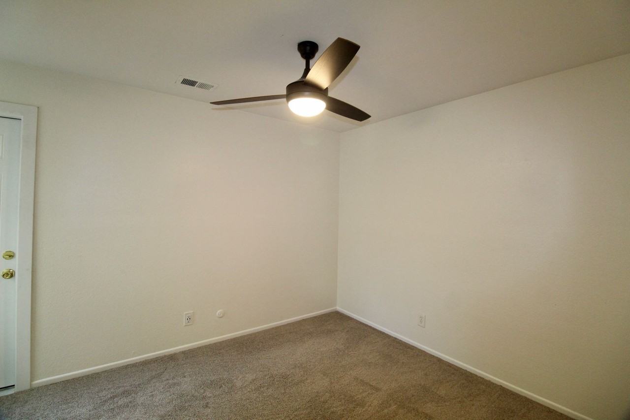 8626 Summerdale Rd - Photo 6 of 20