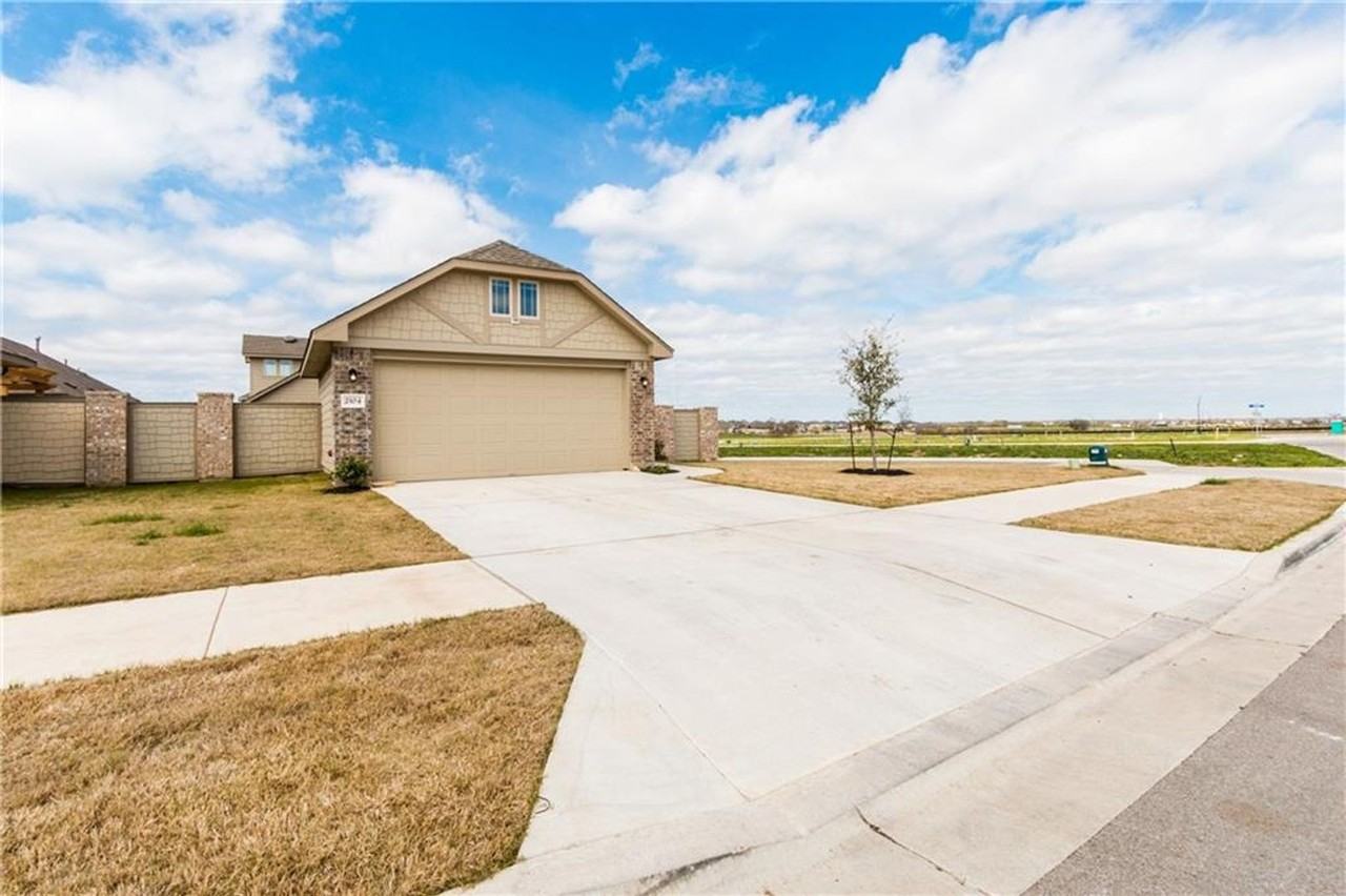 2104 Pindos Pony Way - Photo 2 of 31