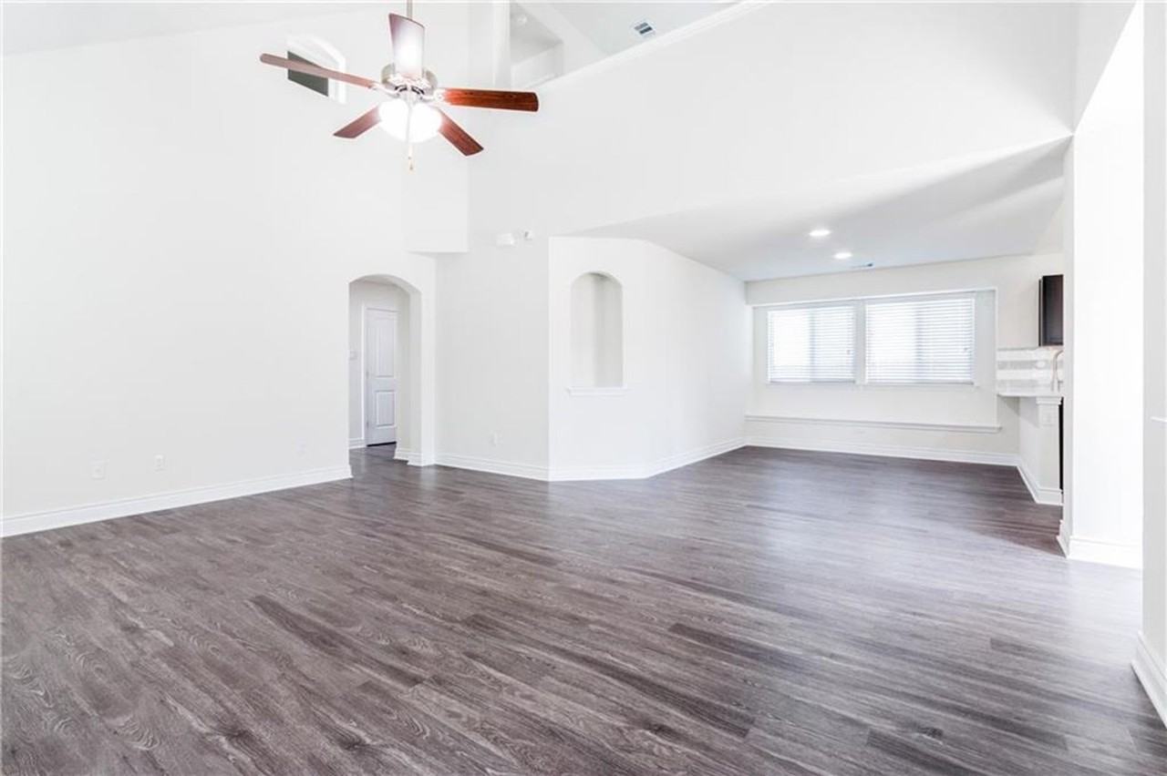 2104 Pindos Pony Way - Photo 5 of 31