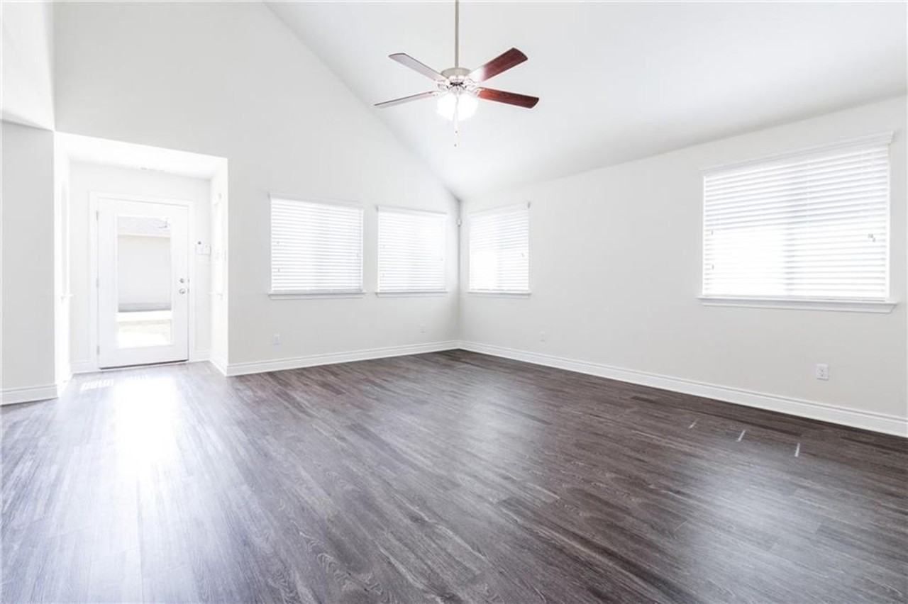 2104 Pindos Pony Way - Photo 6 of 31