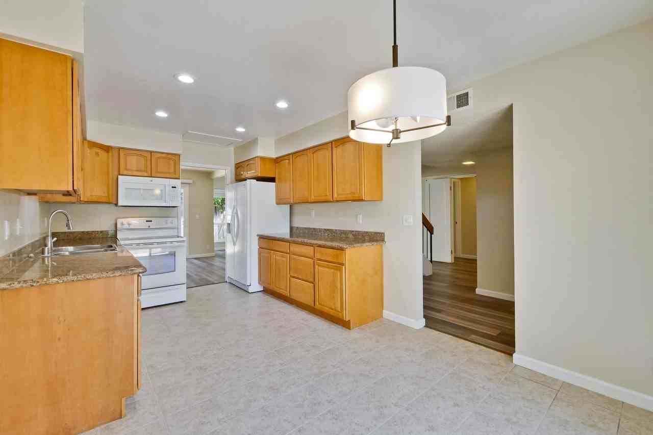 1521 Willowhaven Ct - Photo 3 of 37