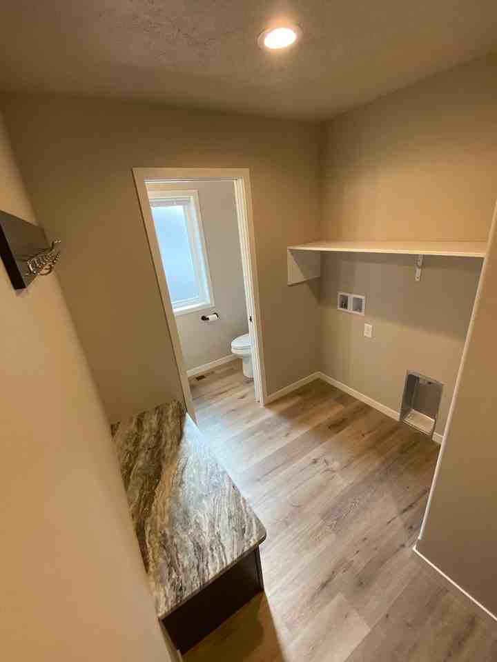 2607 E Sunburst Dr - Photo 5 of 17