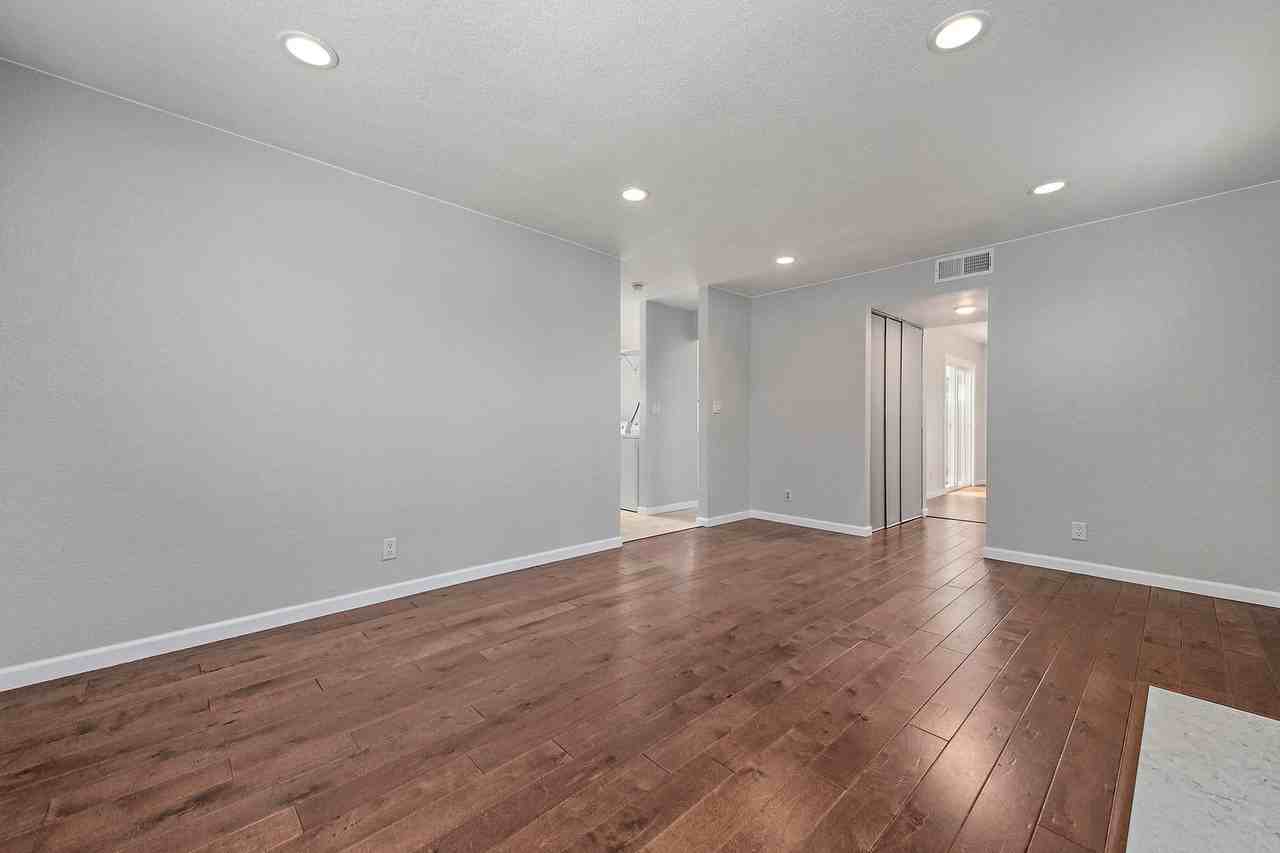127 N 9th St - Photo 6 of 17