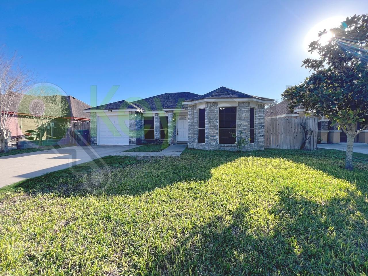 1204 E Rio Vista Ave - Photo 4 of 32