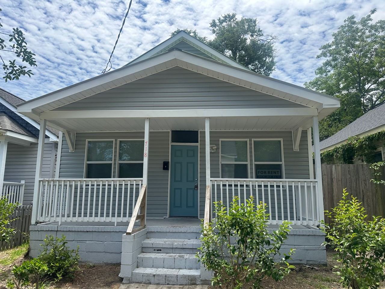 718 Queen St - Photo 3 of 21