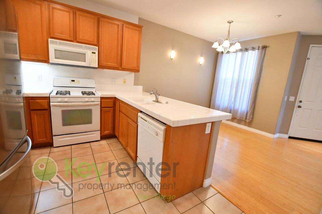 1628 Avery Rd - Photo 2 of 34