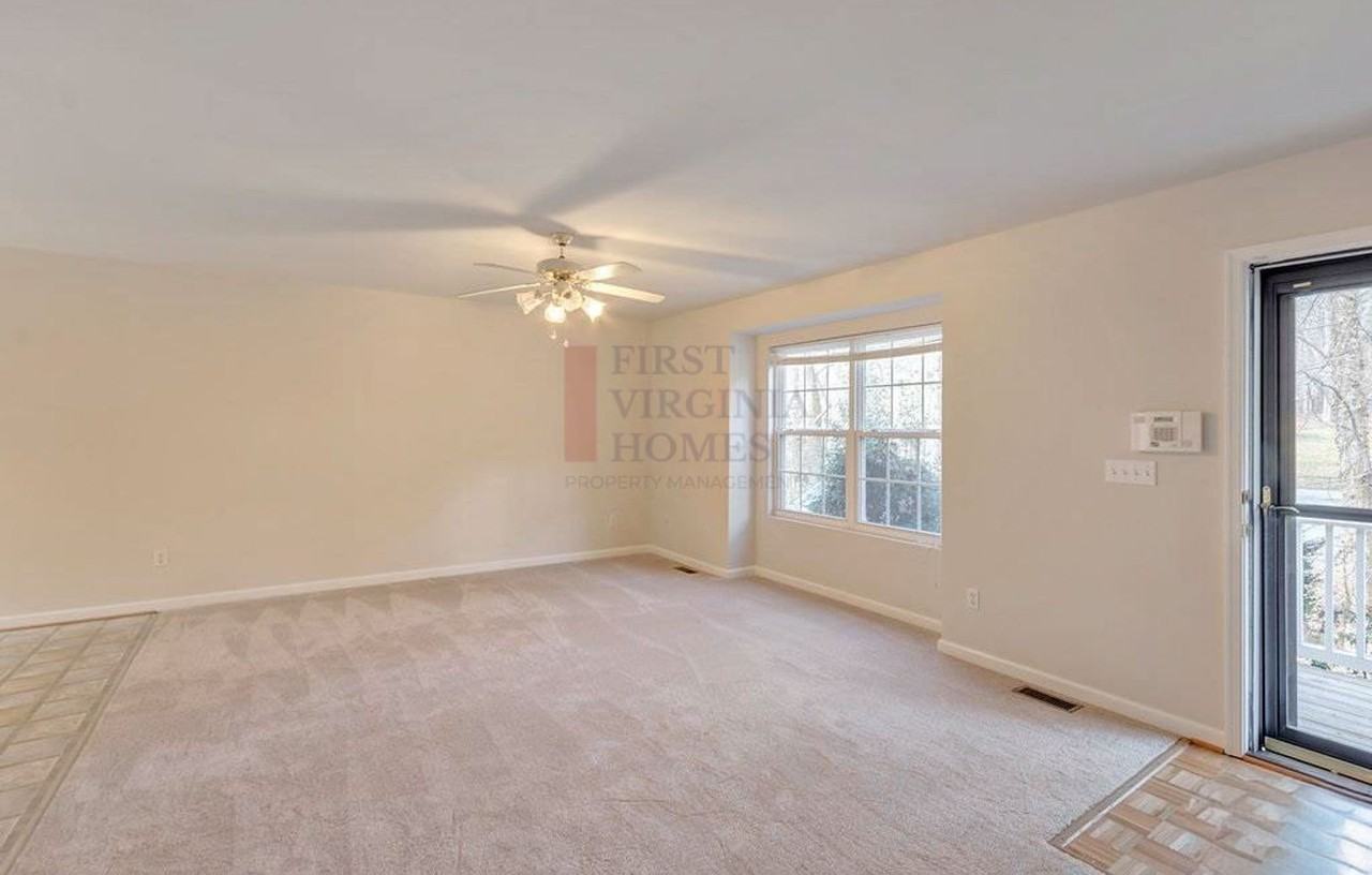 11 Landing Ct - Photo 4 of 10