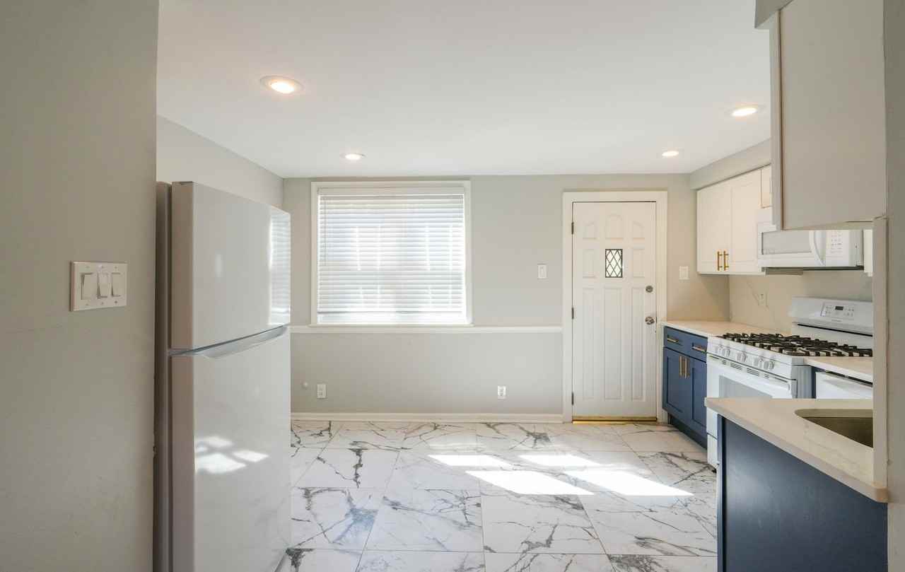 3603 Belgrade St - Photo 7 of 19