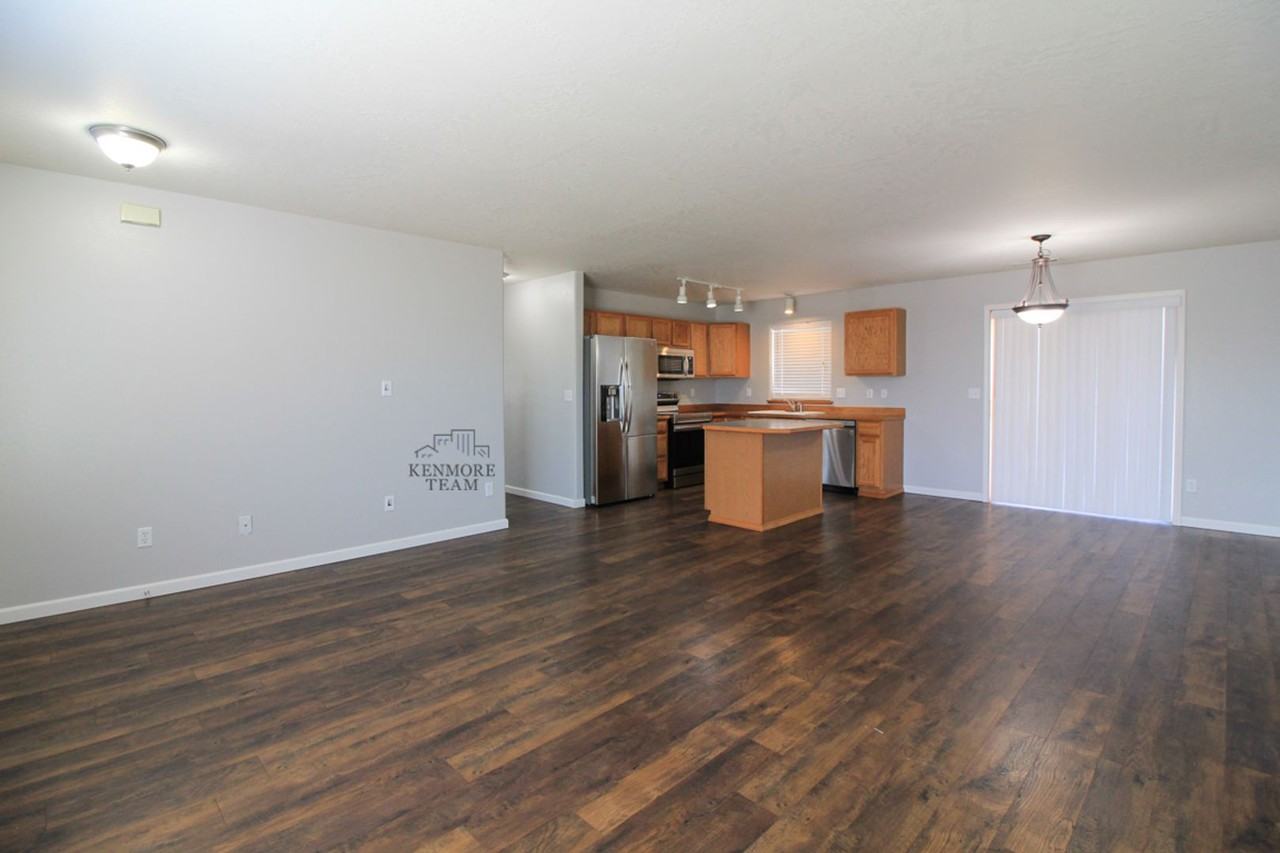 3312 Keeneland Ln - Photo 3 of 9