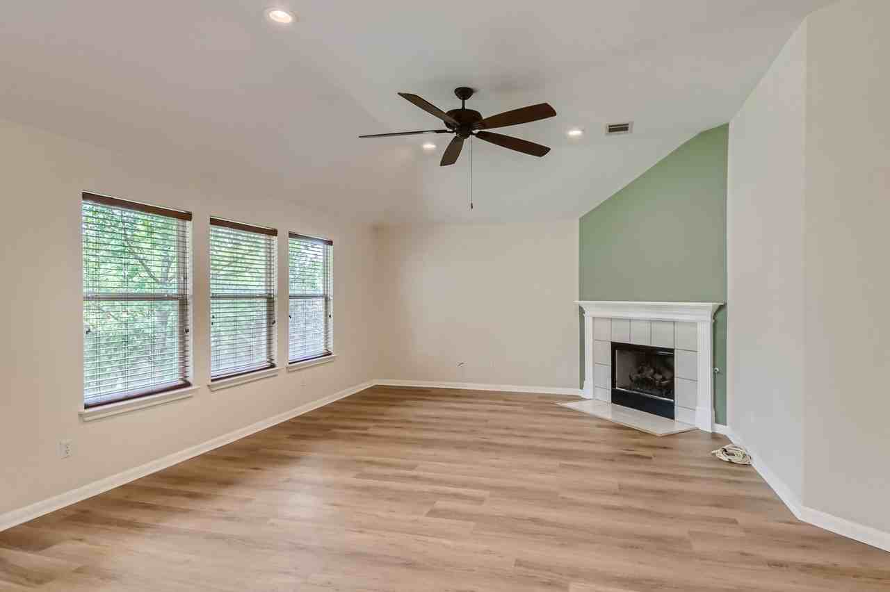 116 Copperwood Loop - Photo 5 of 27