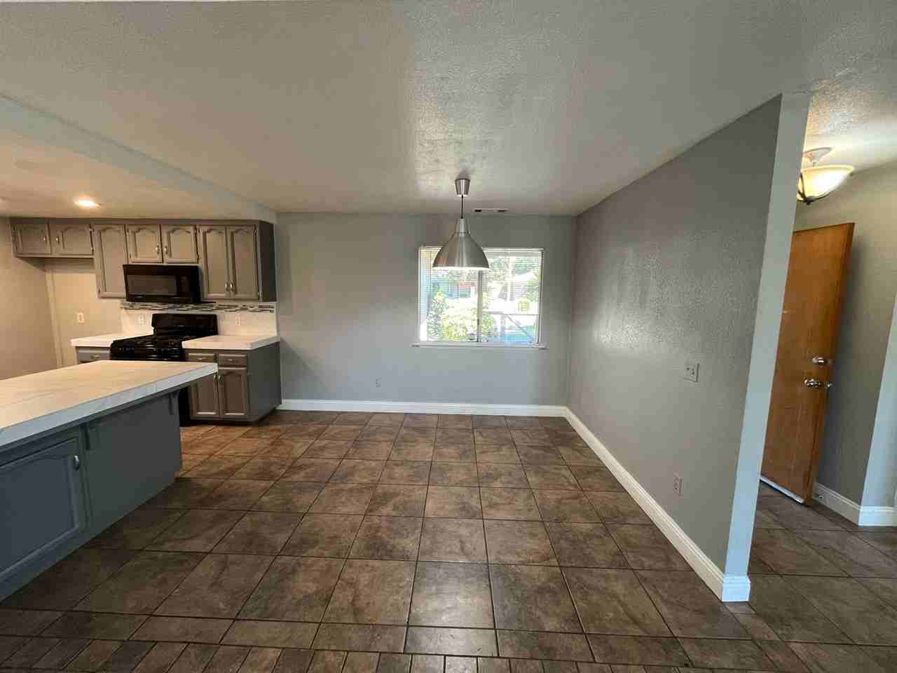 4907 W Howard Ave - Photo 5 of 24