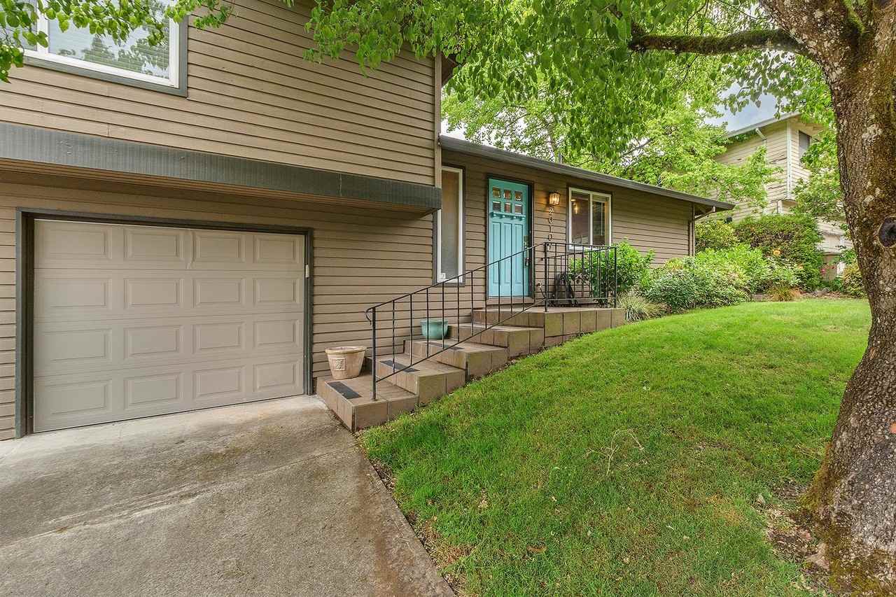 20109 Sw 71st Ave - Photo 2 of 45