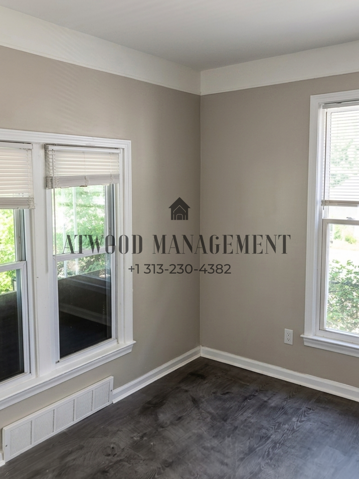 9078 Minock St - Photo 3 of 10