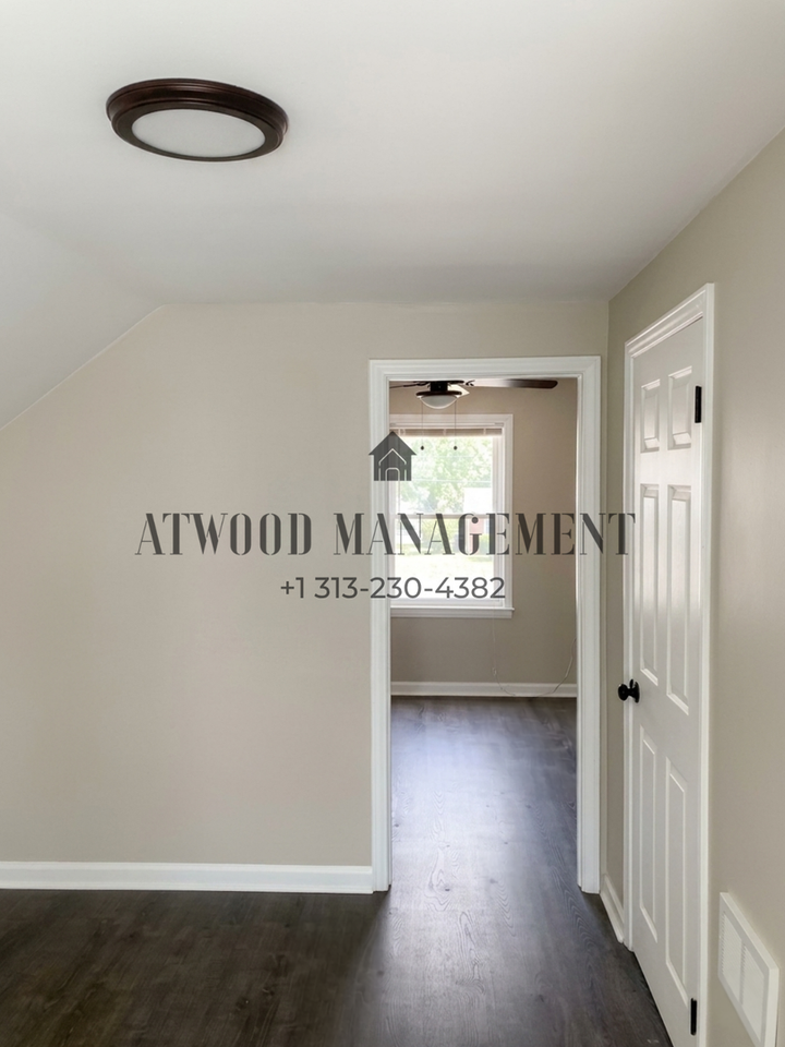 9078 Minock St - Photo 6 of 10