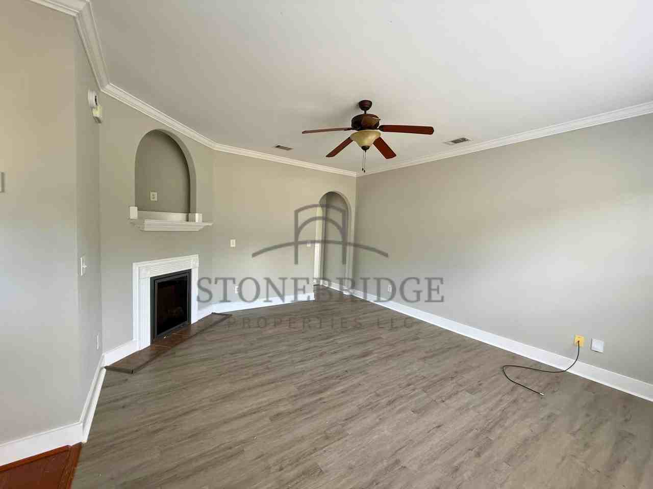 699 The Heights Ln - Photo 2 of 13