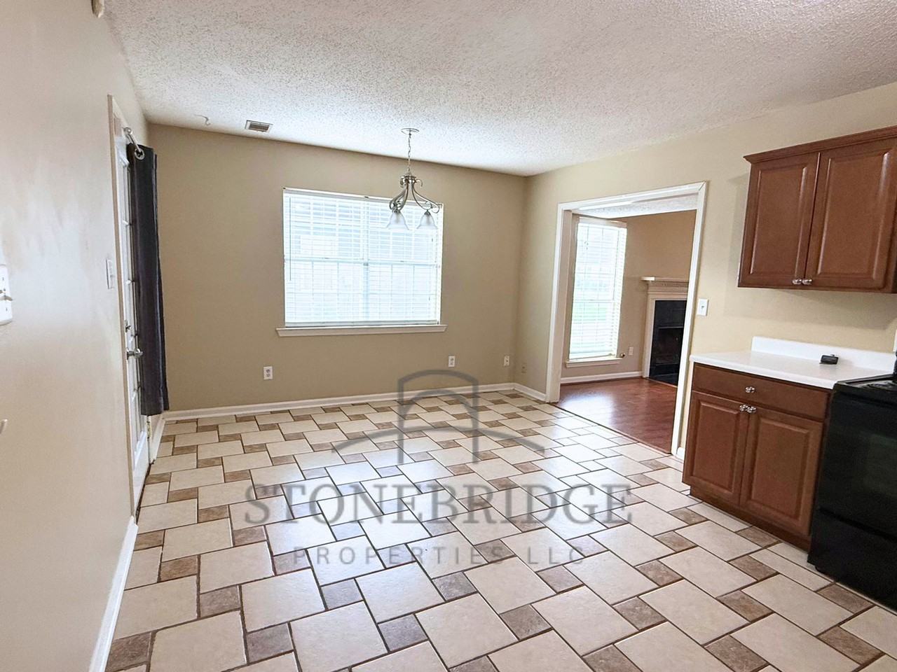 177 Cedar Bend Dr - Photo 5 of 10