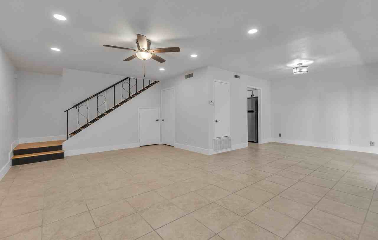 100 Royal Way Dr - Photo 2 of 27