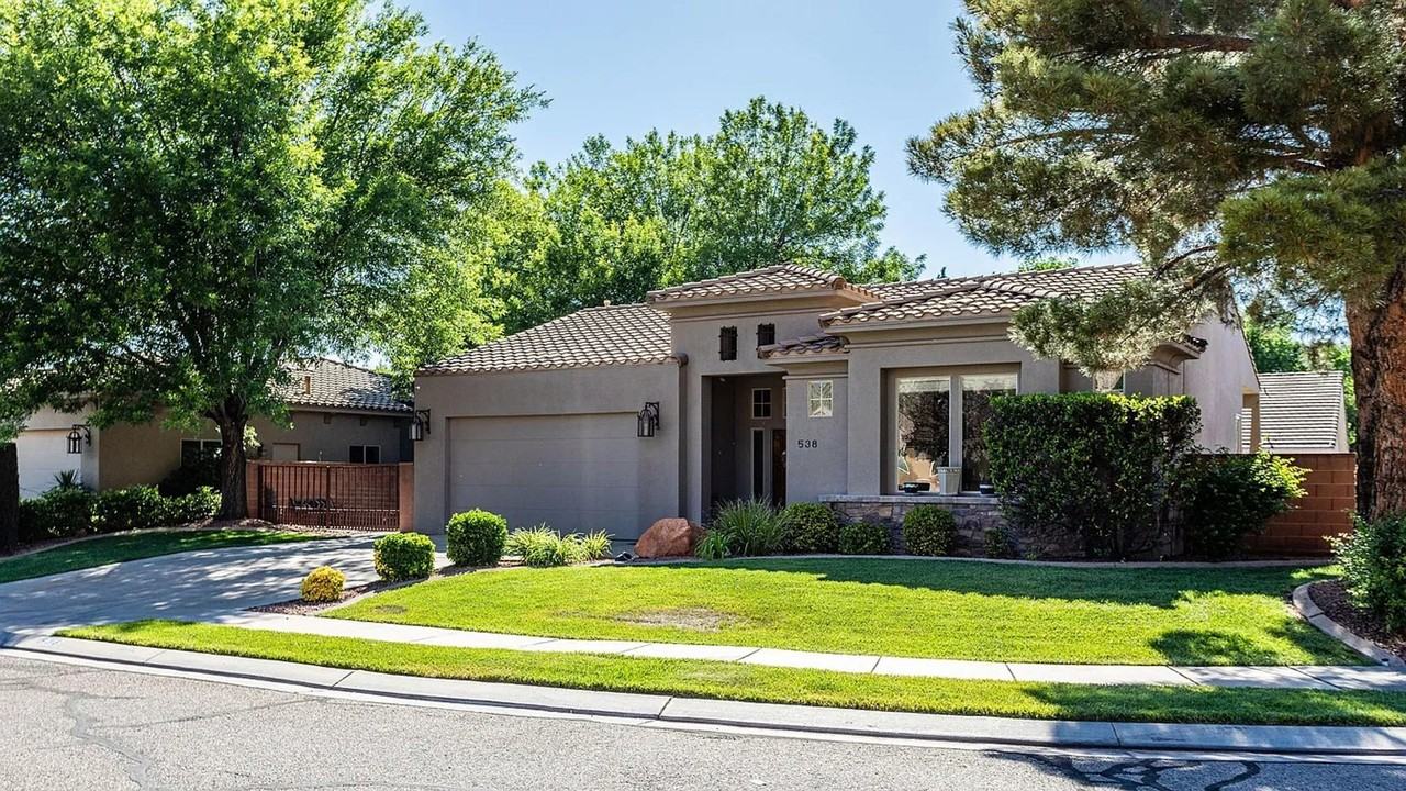 538 S 1360 W St - Photo 2 of 18