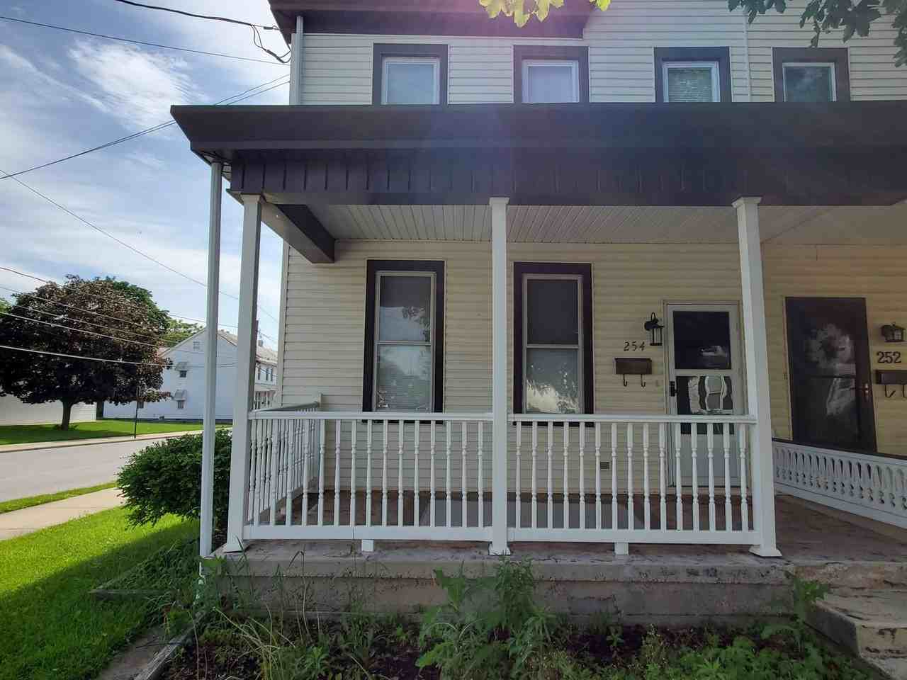 254 Franklin St - Photo 2 of 26