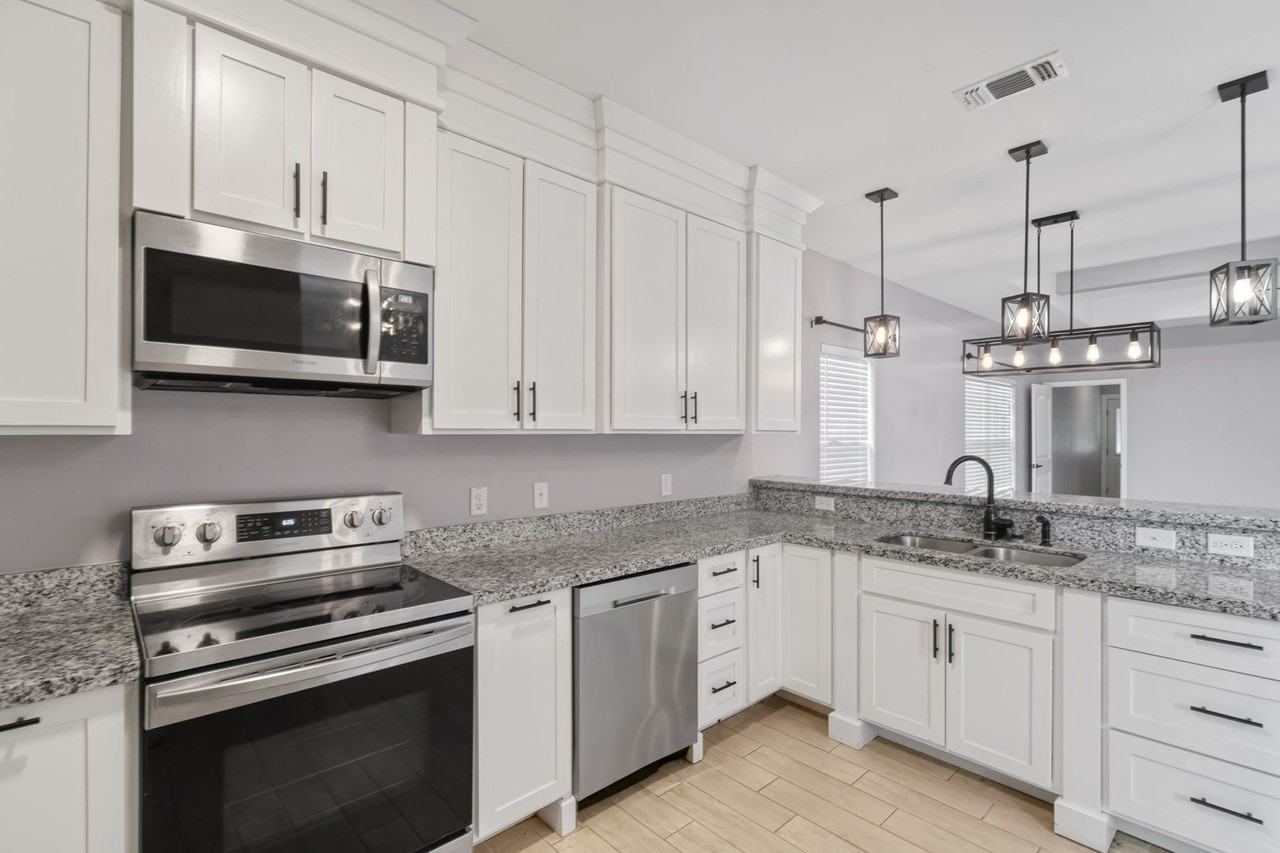 1009 Tesoro Hls - Photo 6 of 24