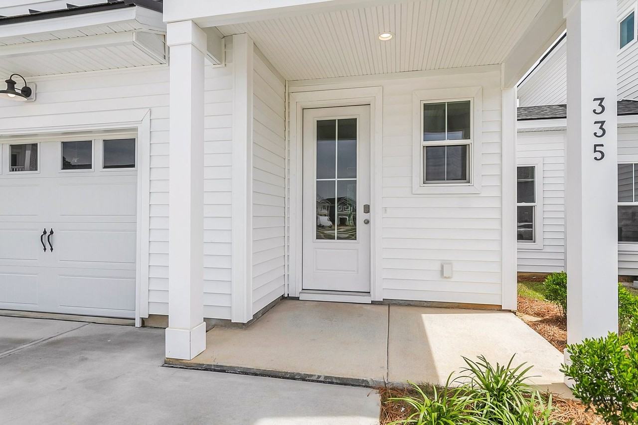 335 Chapman Cir - Photo 5 of 42
