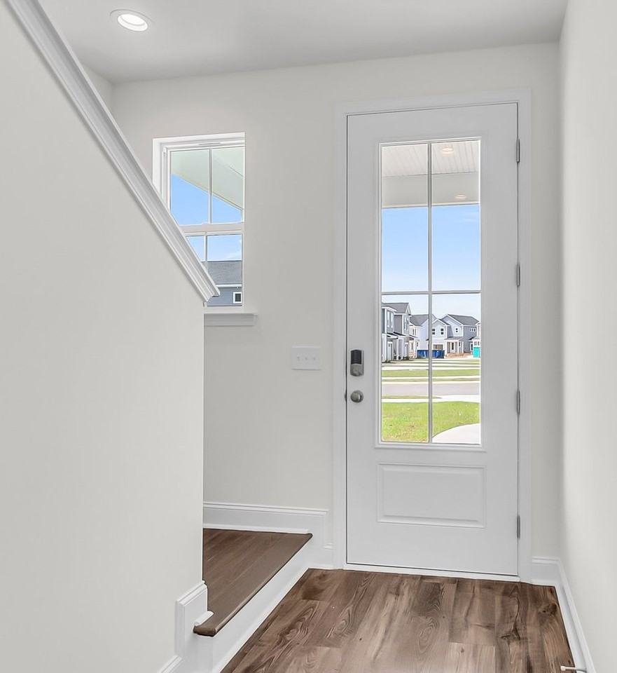 335 Chapman Cir - Photo 7 of 42