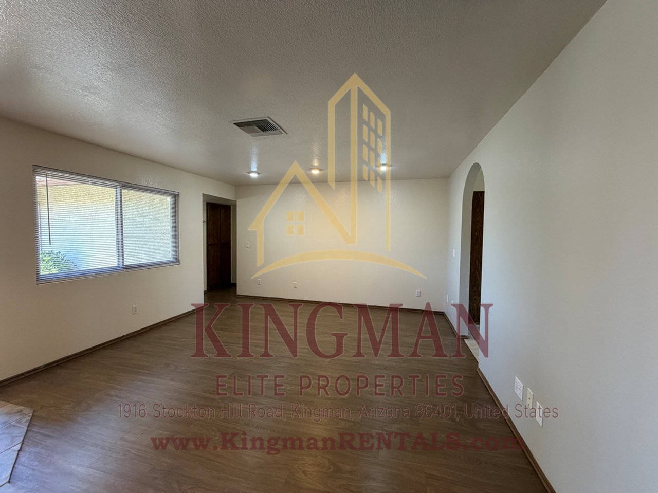 2604 Phoenix Ave - Photo 4 of 28