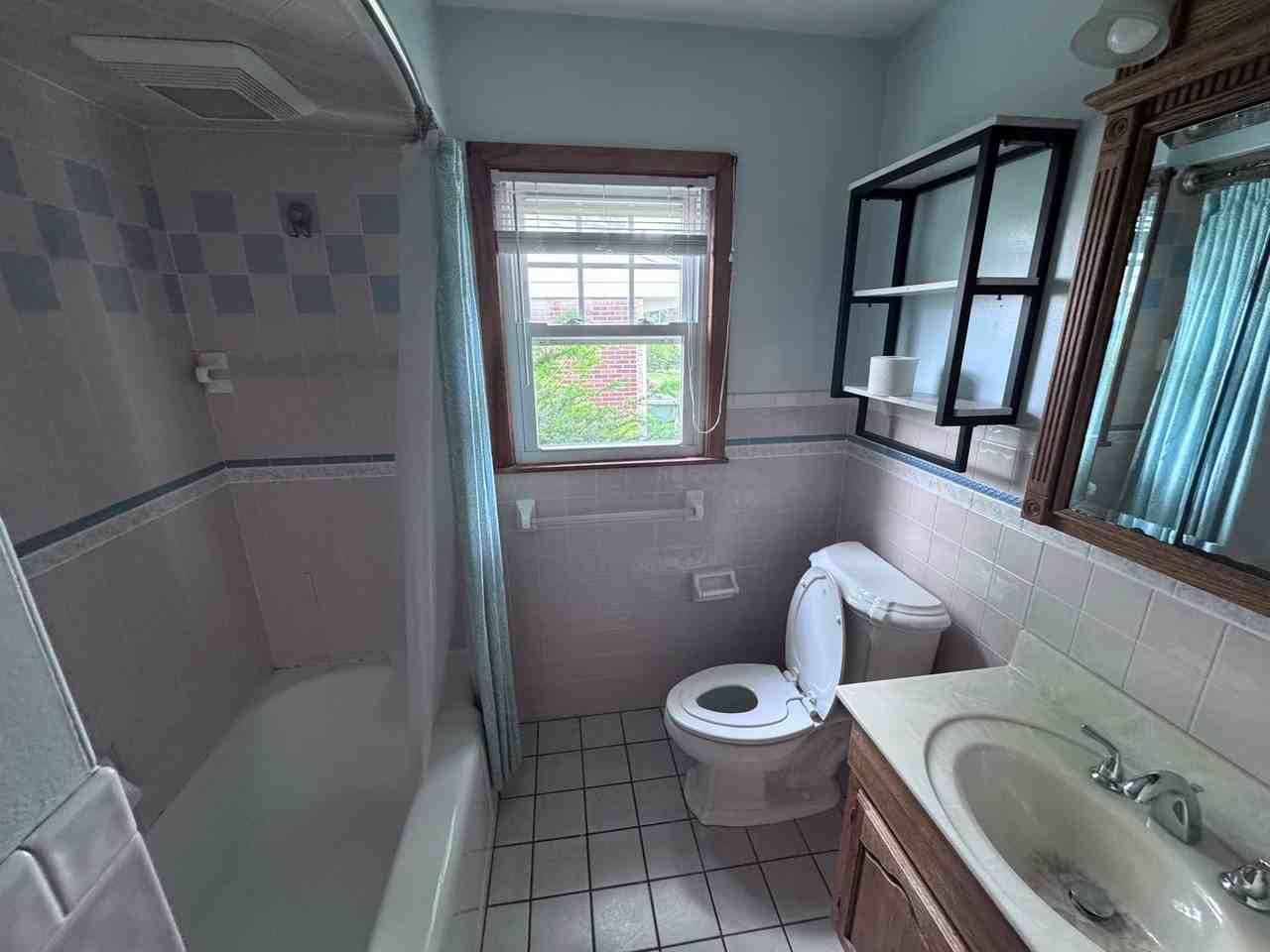 1722 Gasche St - Photo 7 of 8