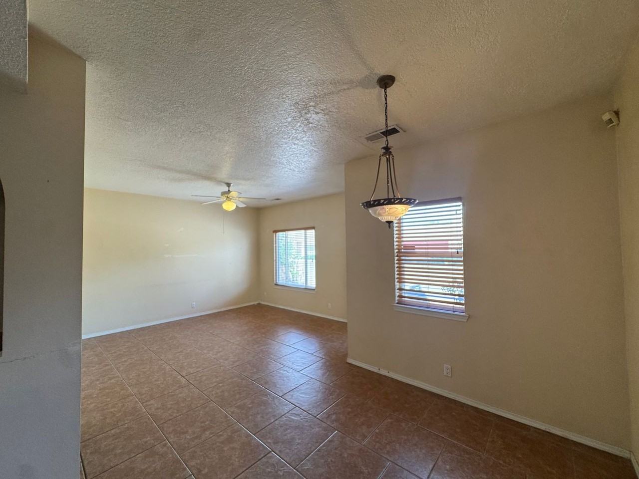 500 Phoenix Ave Nw - Photo 2 of 12