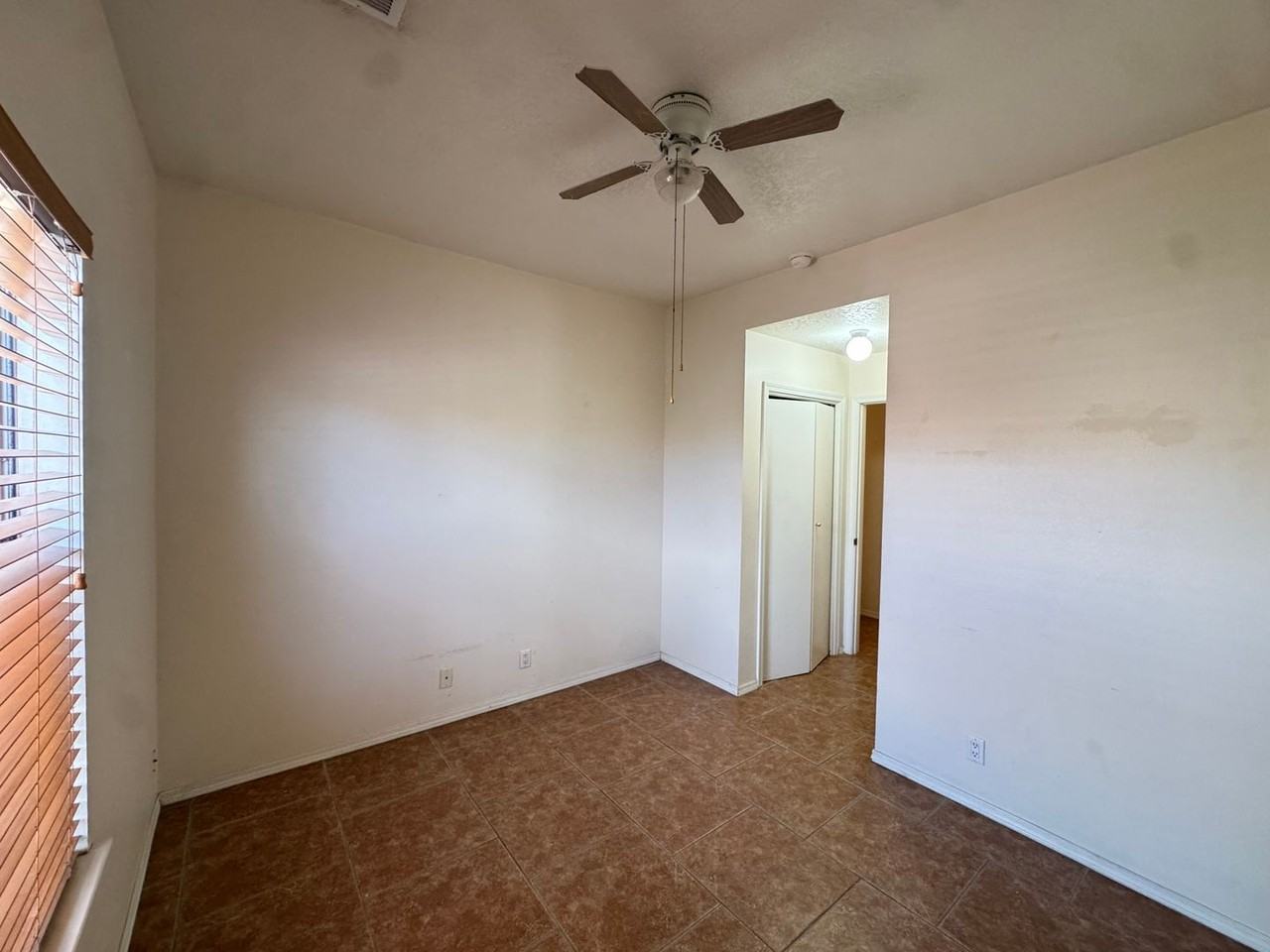 500 Phoenix Ave Nw - Photo 4 of 12