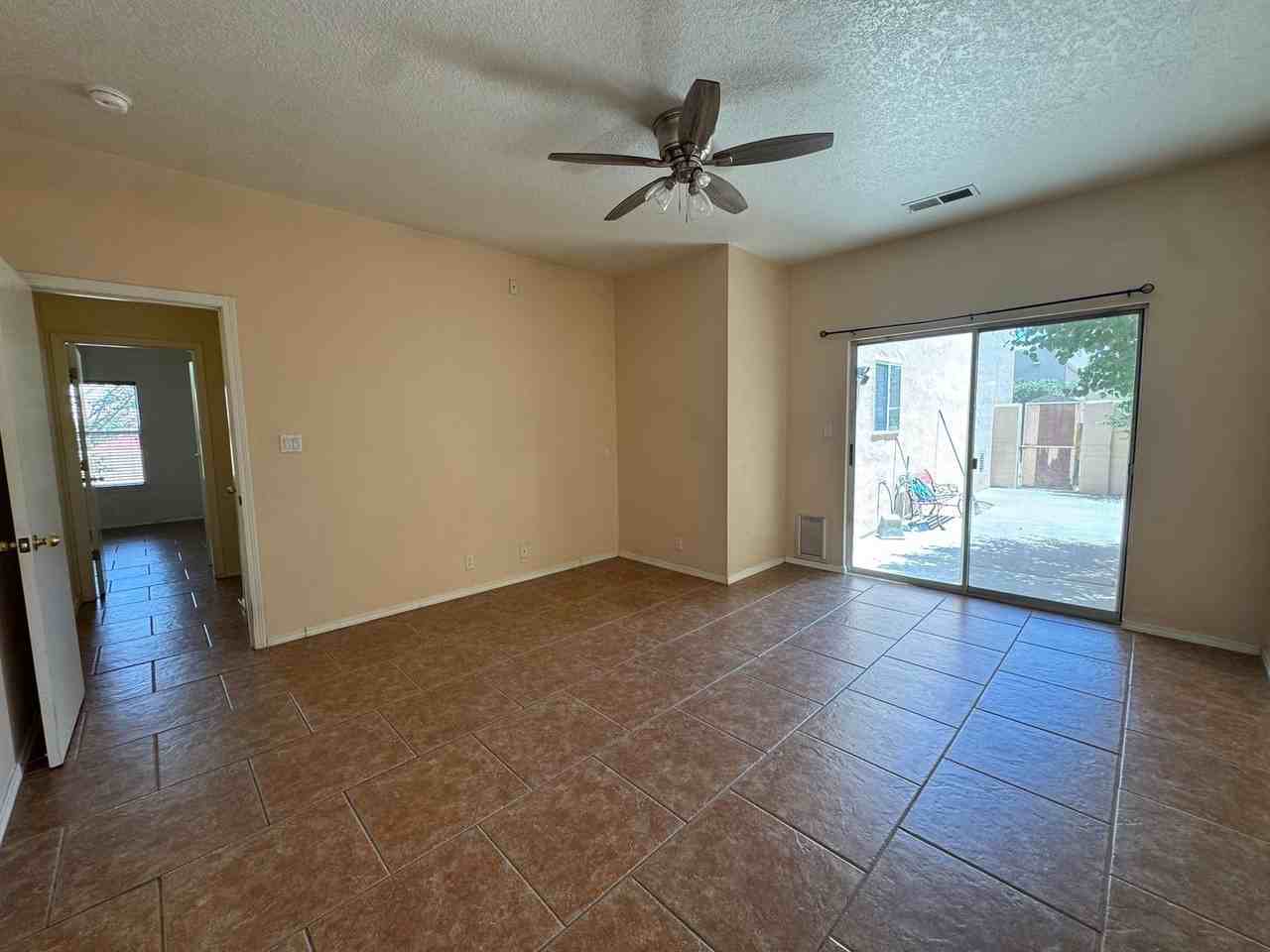 500 Phoenix Ave Nw - Photo 6 of 12