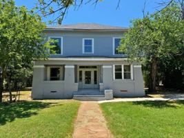 featured image of 1106 Burnett St