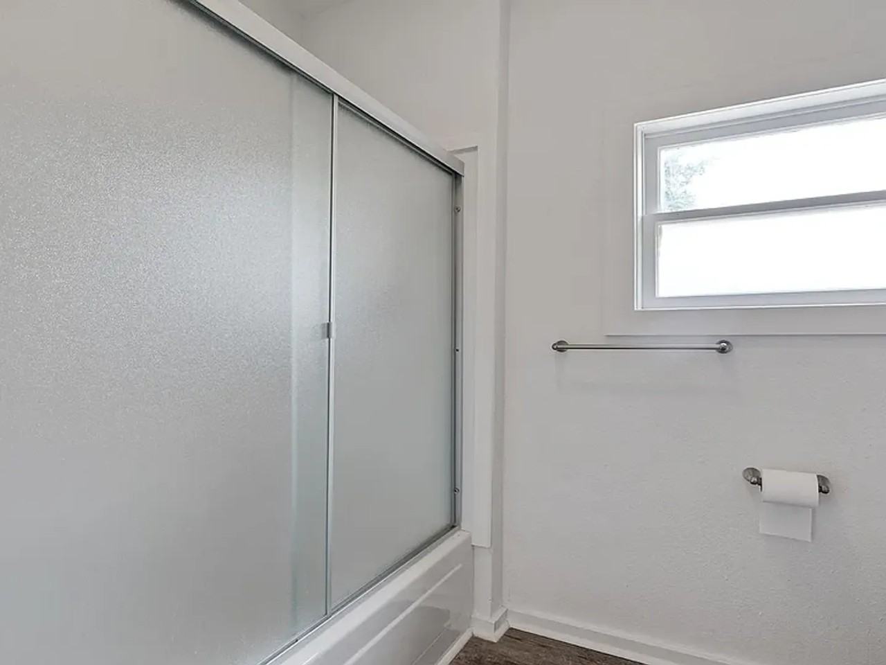 812 Sw 11th St #3 - Photo 6 of 15