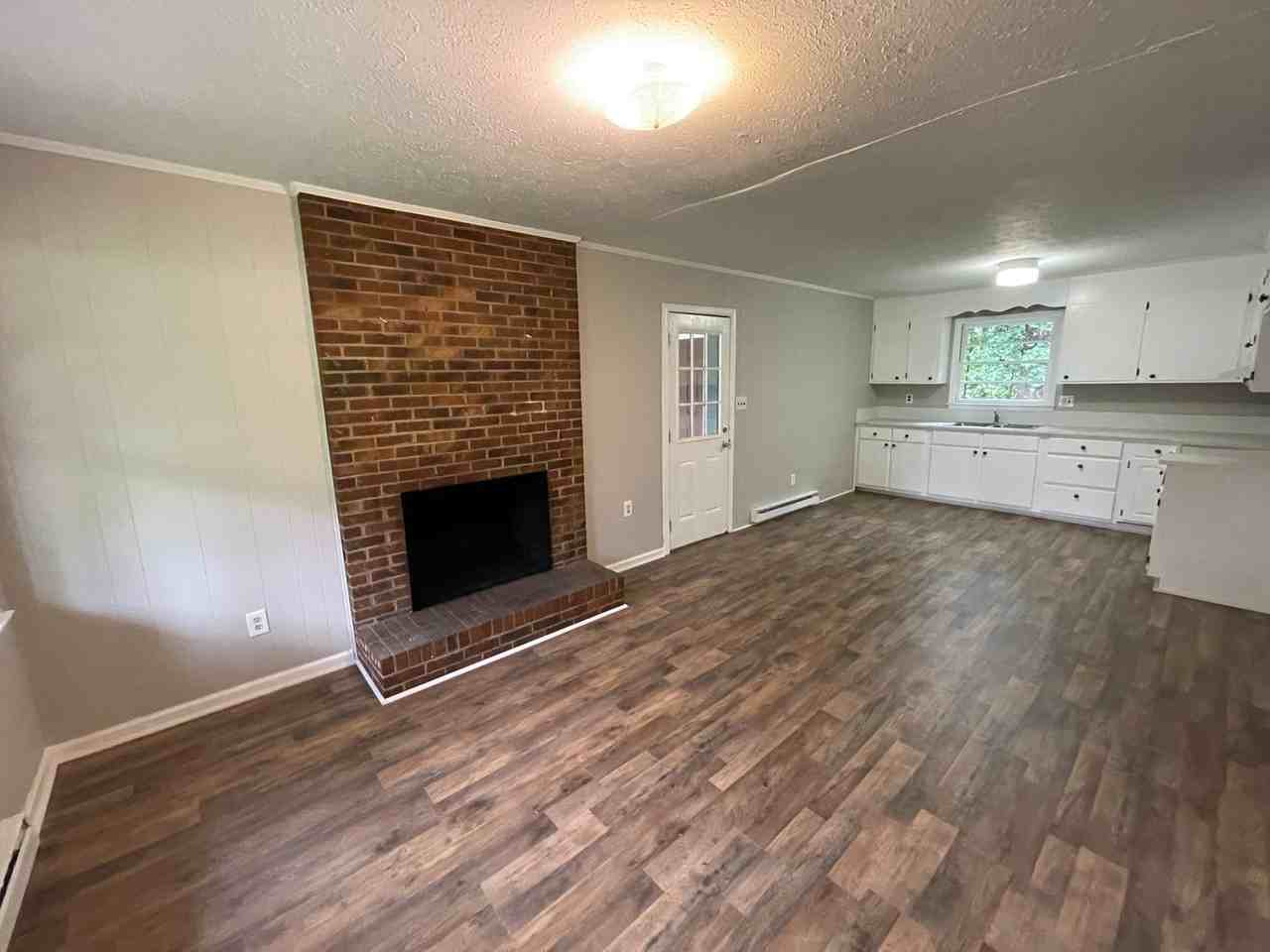 6008 Leo Dr - Photo 2 of 11