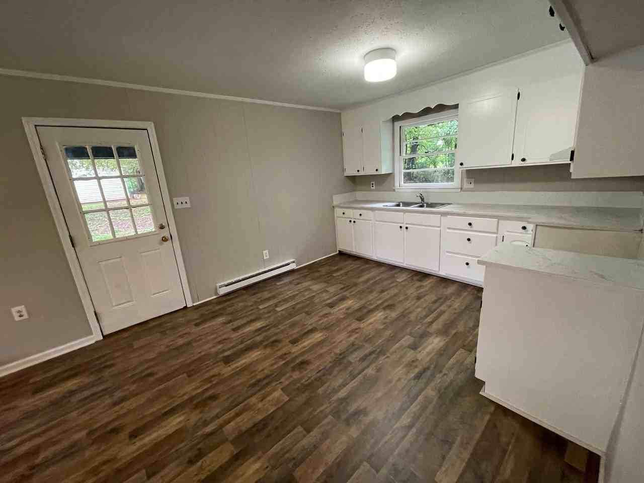 6008 Leo Dr - Photo 5 of 11