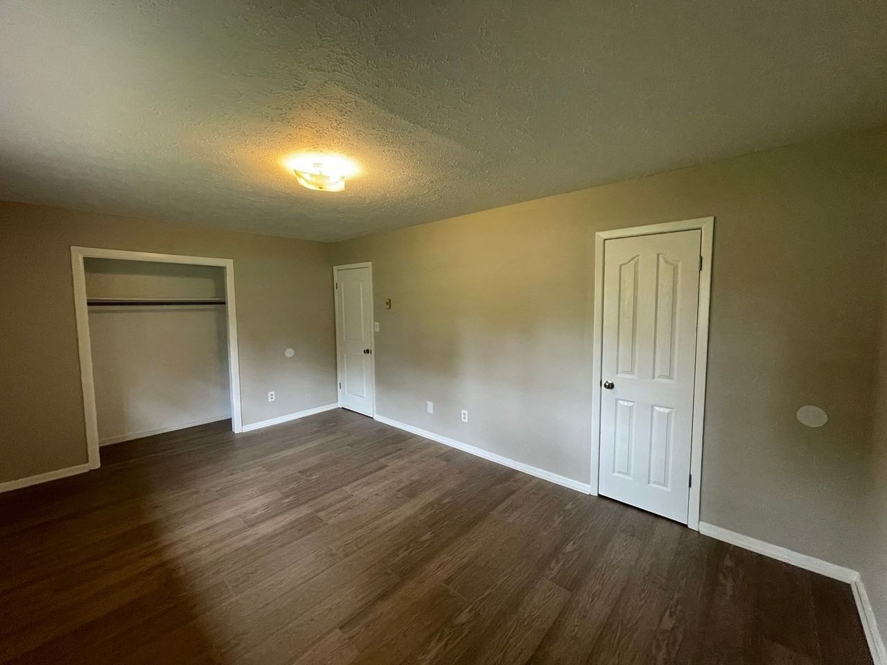 6008 Leo Dr - Photo 6 of 11