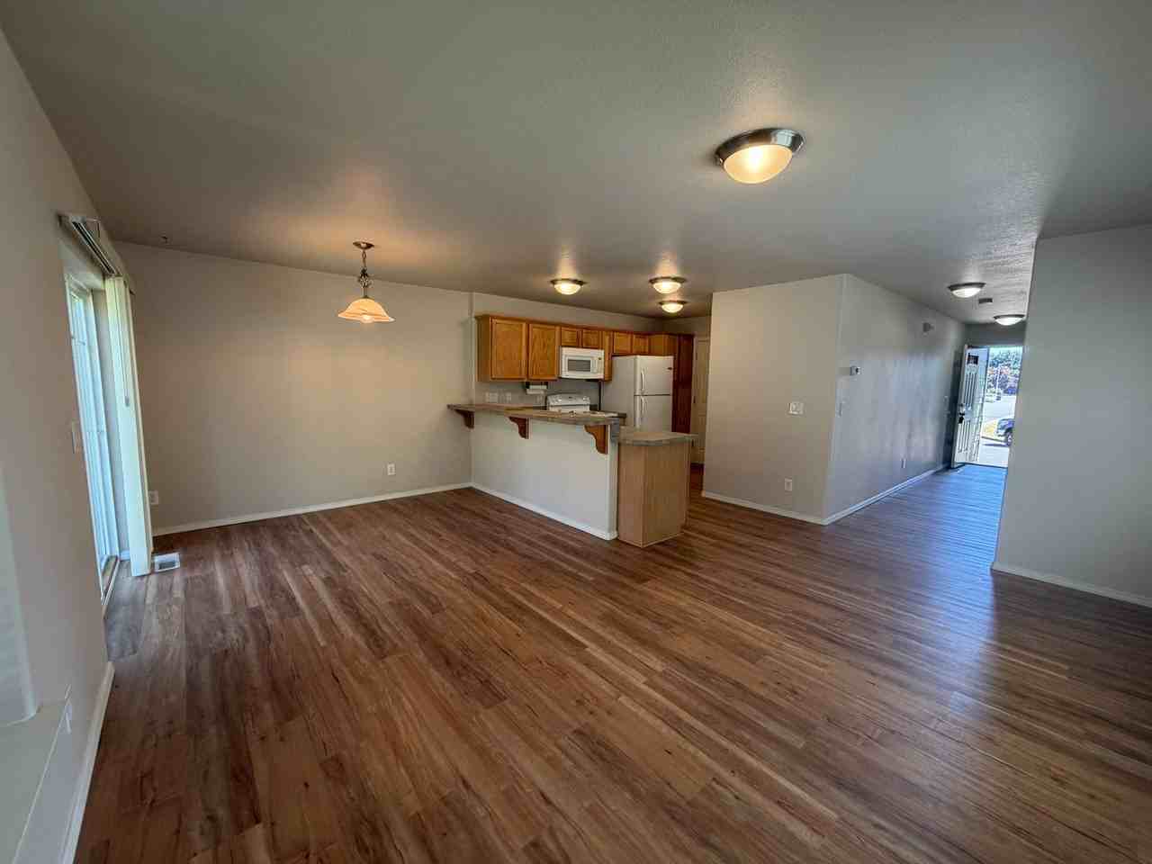 4115 Geranium Loop Ne - Photo 4 of 20