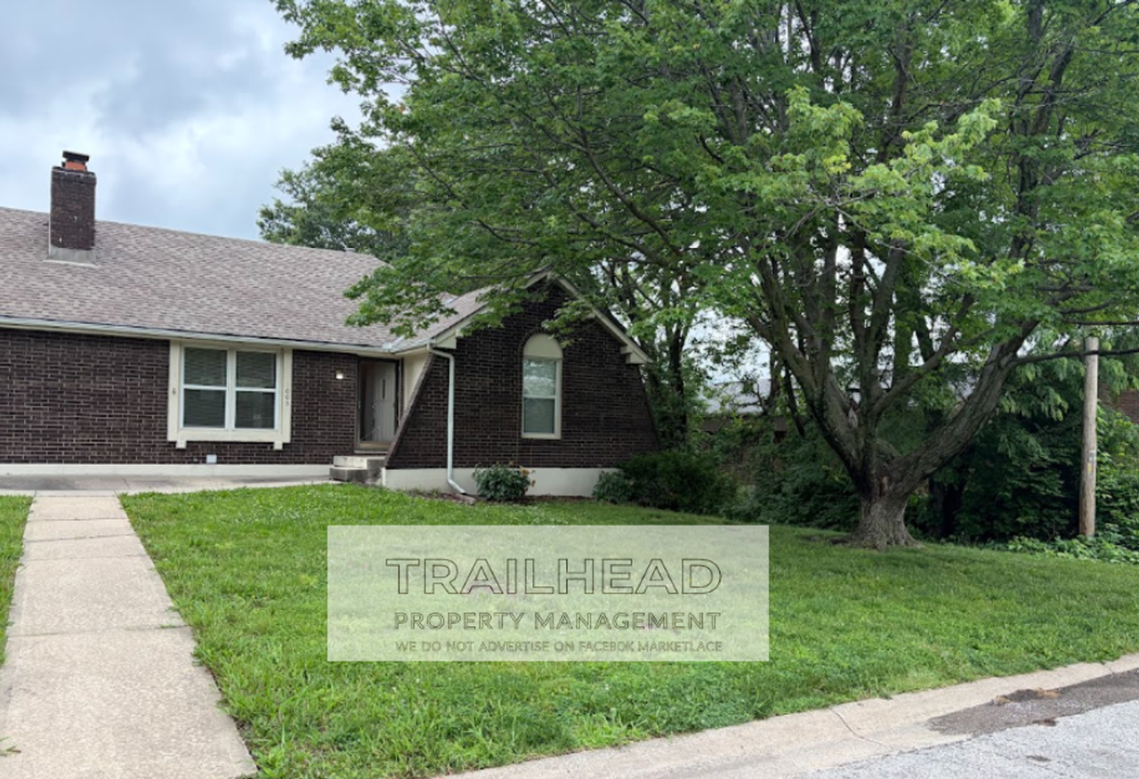 1003 Nw 12th St - Photo 2 of 13