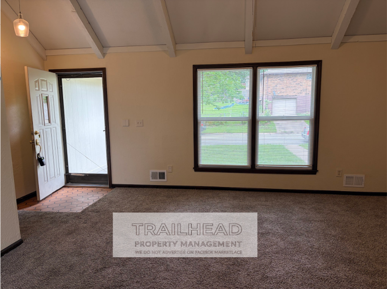 1003 Nw 12th St - Photo 4 of 13
