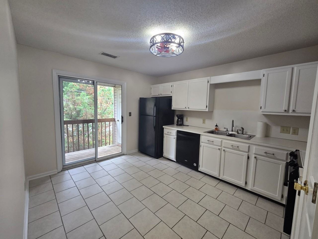110 Westbrook Ct - Photo 6 of 17