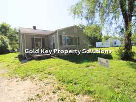 300 N Biltmore Ave - Photo 1 of 1