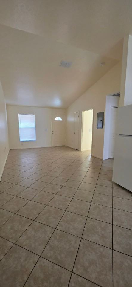 8325 Omaha Cir - Photo 7 of 26