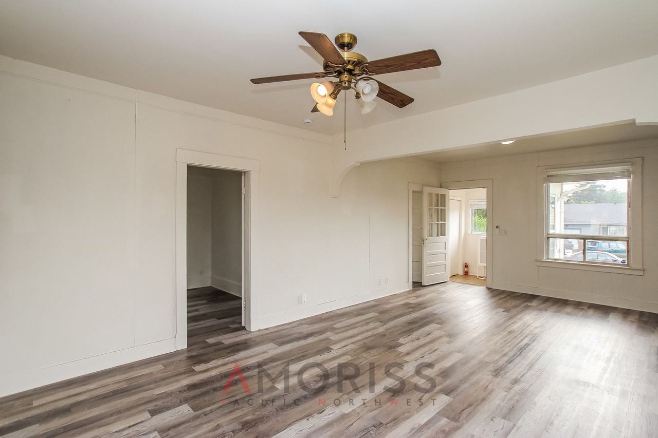3611 E Howe St - Photo 2 of 21