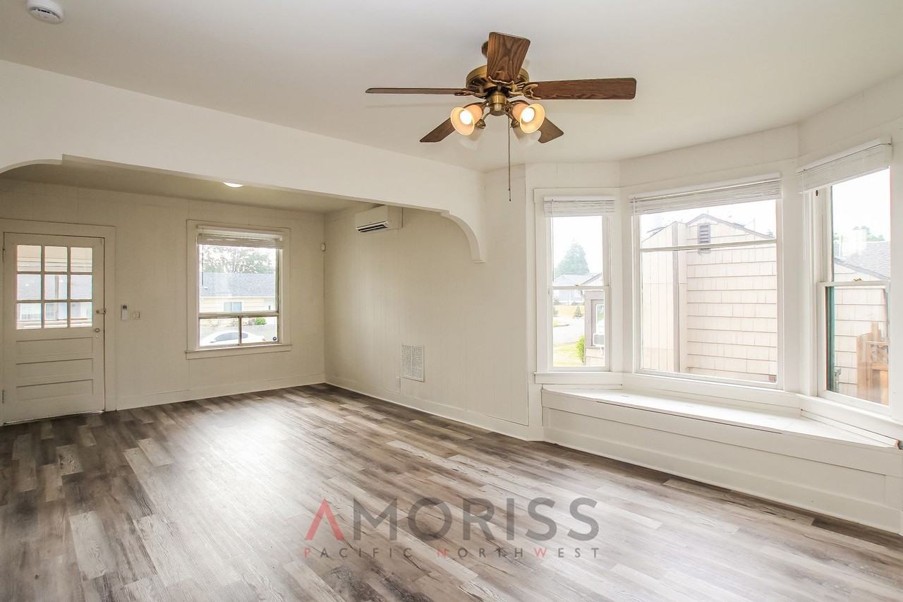 3611 E Howe St - Photo 3 of 21