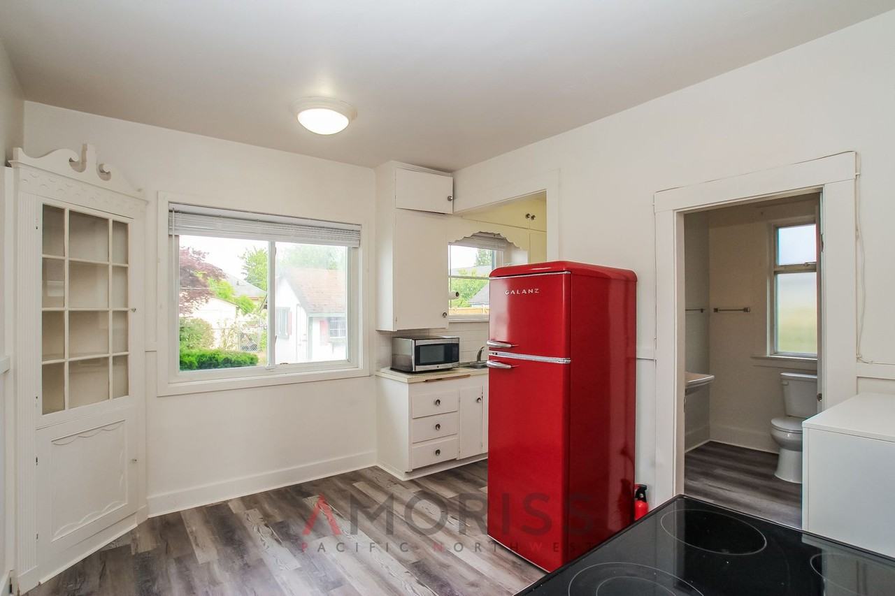 3611 E Howe St - Photo 4 of 21
