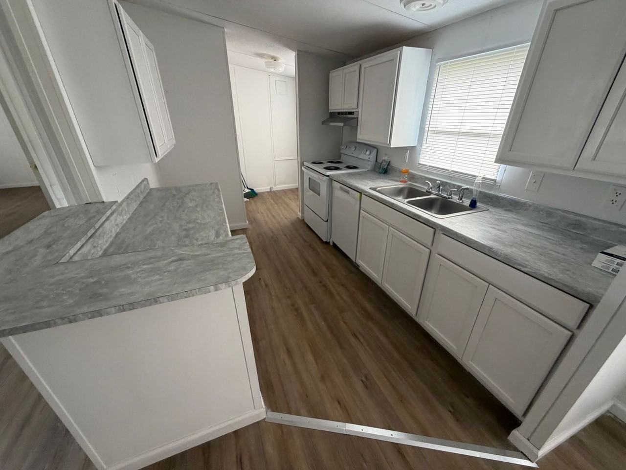 113 Briteblue Dr - Photo 3 of 13