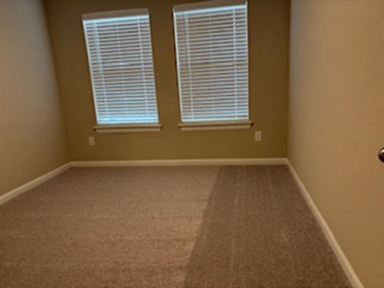 9208 Blackfork Ln - Photo 5 of 17