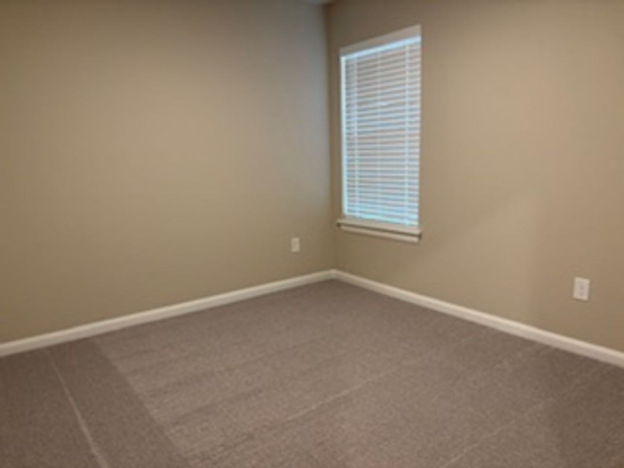 9208 Blackfork Ln - Photo 6 of 17