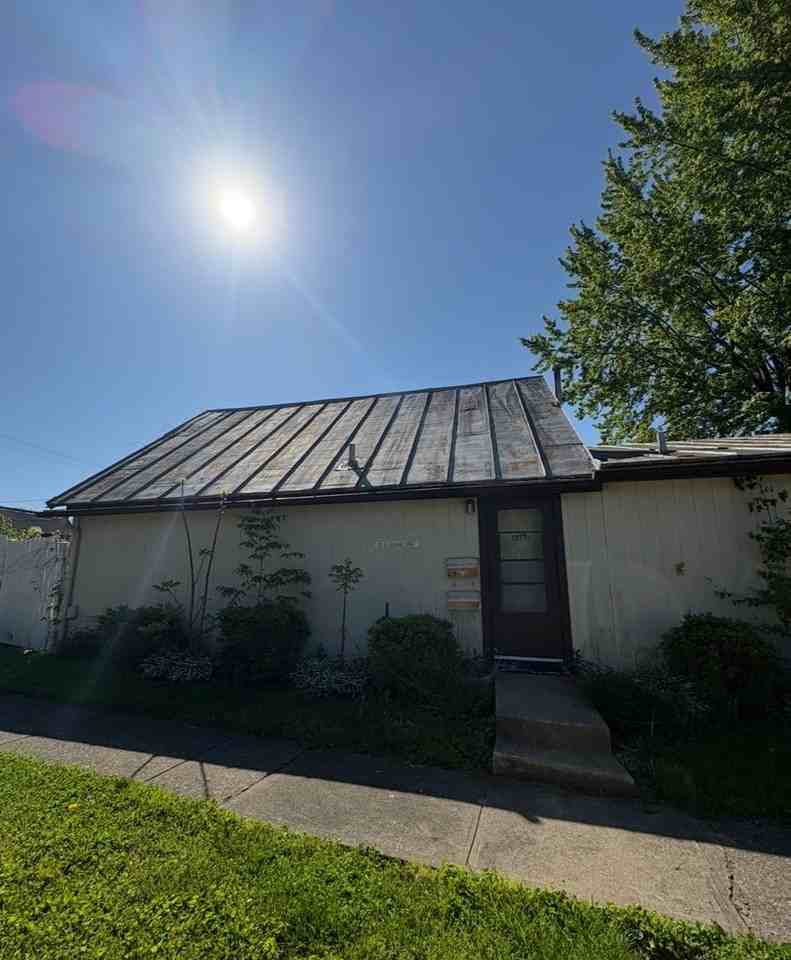 137B S Williams St - Photo 2 of 9
