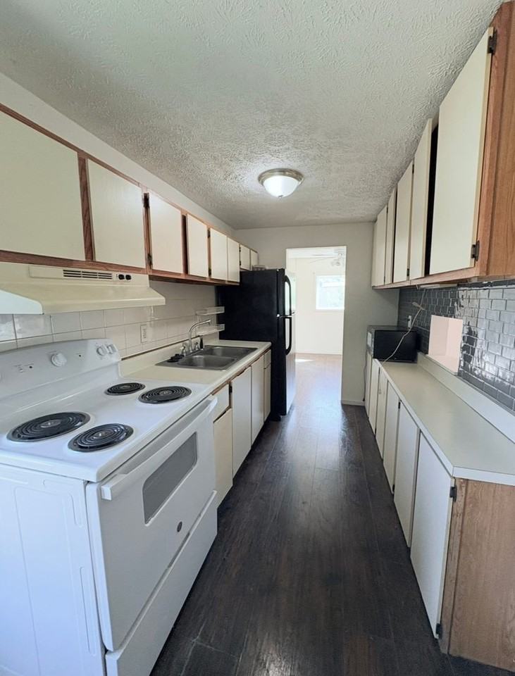 137B S Williams St - Photo 3 of 9